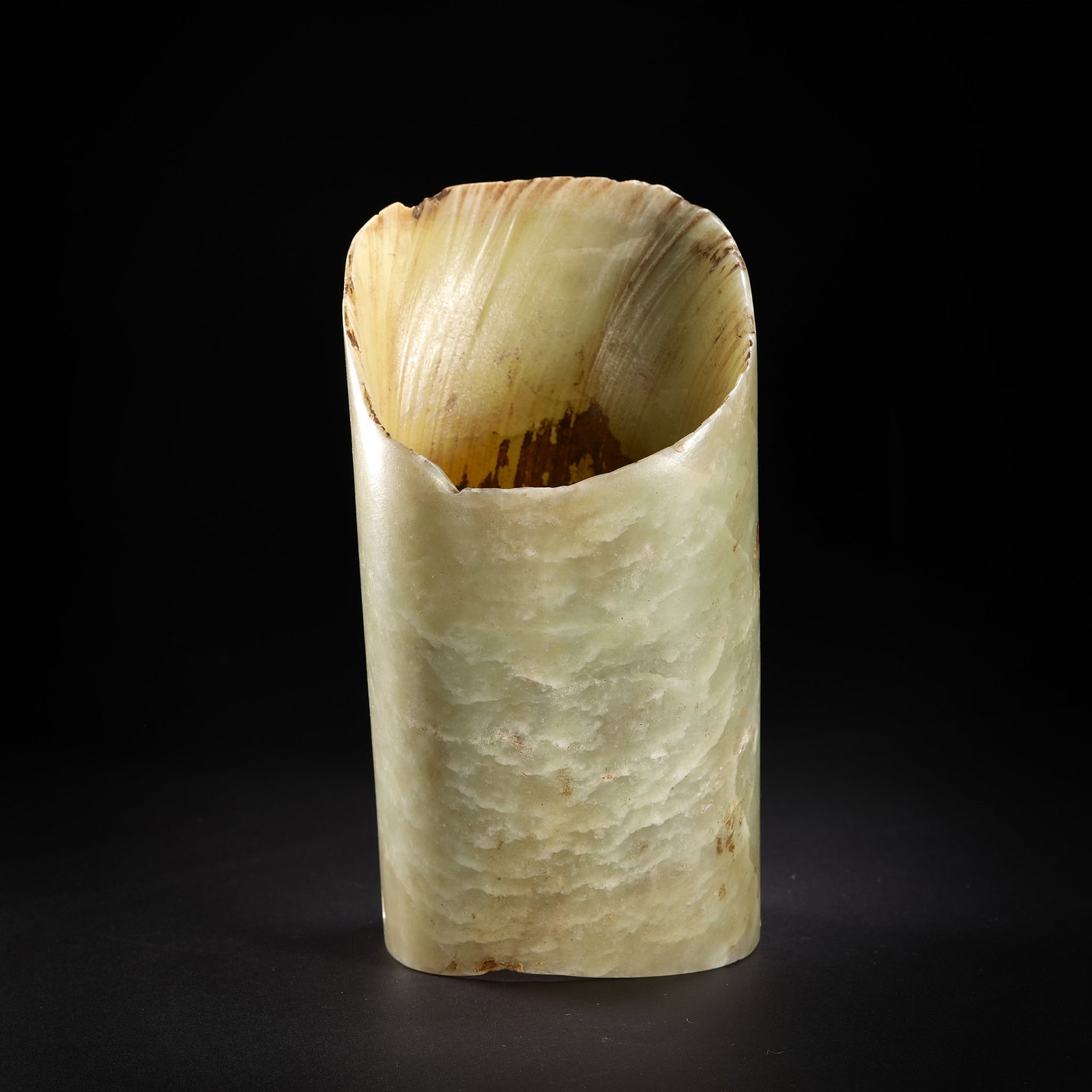 Hetian jade horseshoe tube before the Ming Dynasty (1 of 14)