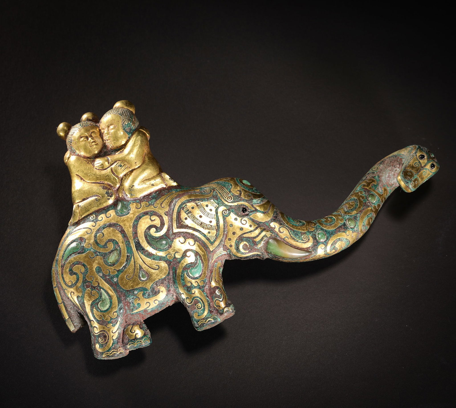 Before the Ming Dynasty, the wrong gold and silver Hu people rode on the elephant with hooks. (1 of 10)