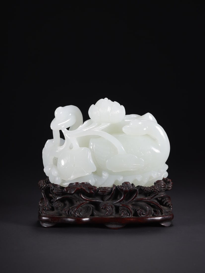 Qing Dynasty Hetian jade treasure duck lotus ornaments: H 6.2cm W9 cm Weight309 g