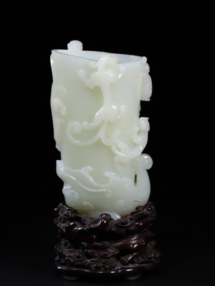 Qingda Hetian Jade Dragon Pattern Cup (1 of 9)