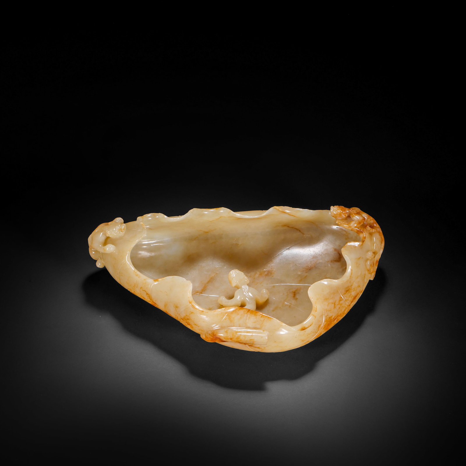 Hetian Jade Beast Head Wash in Qing Dynasty: H5 cm W 20cm Weight441 g