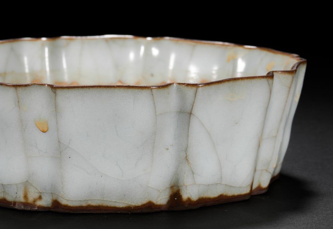 Before the Ming Dynasty, Ge kiln pen wash: H3.5cm W12.5cm