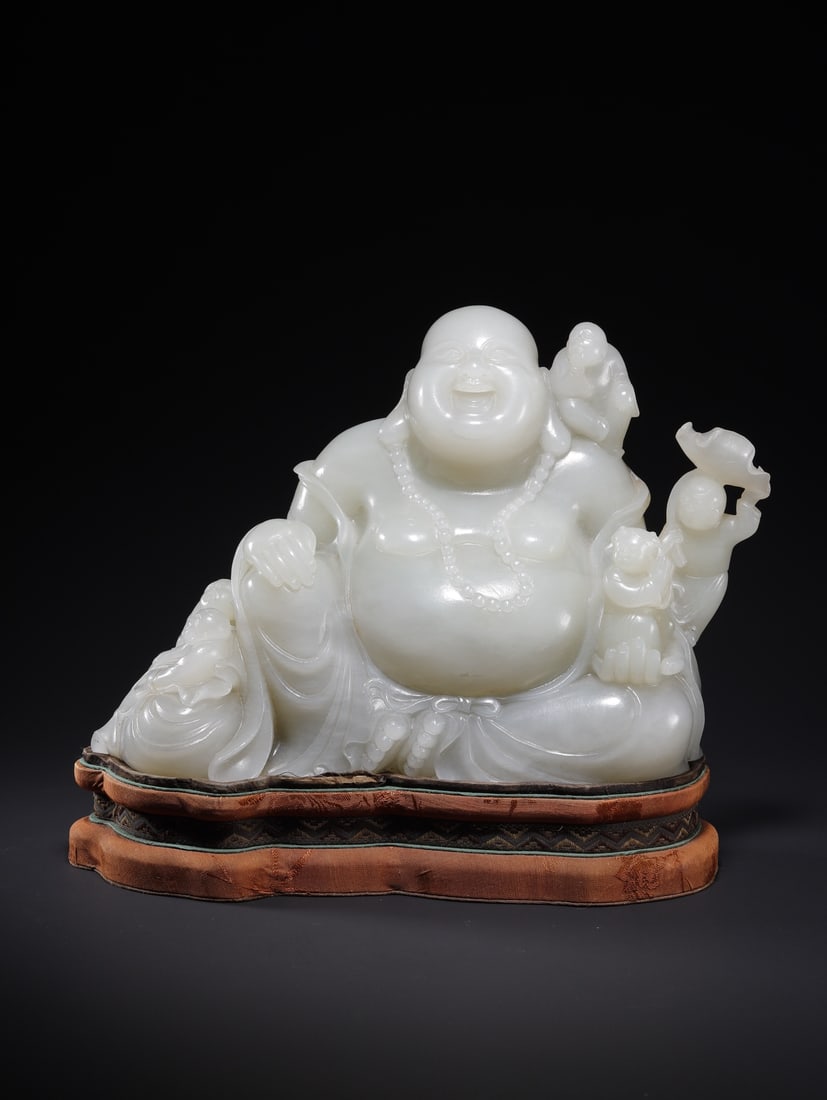 Hetian Jade Maitreya Ornaments in Qing Dynasty (1 of 11)