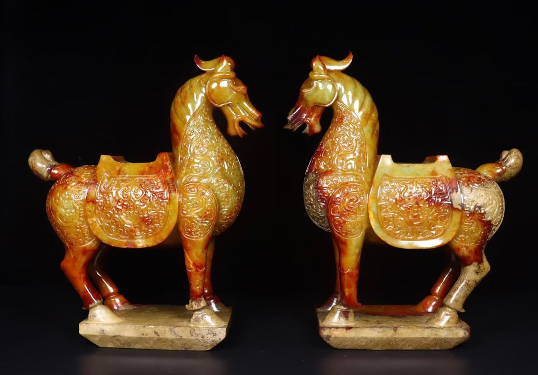 Before the Ming Dynasty, a pair of Hetian jade and horse: H 32cm W 25.5cm Weight5845g