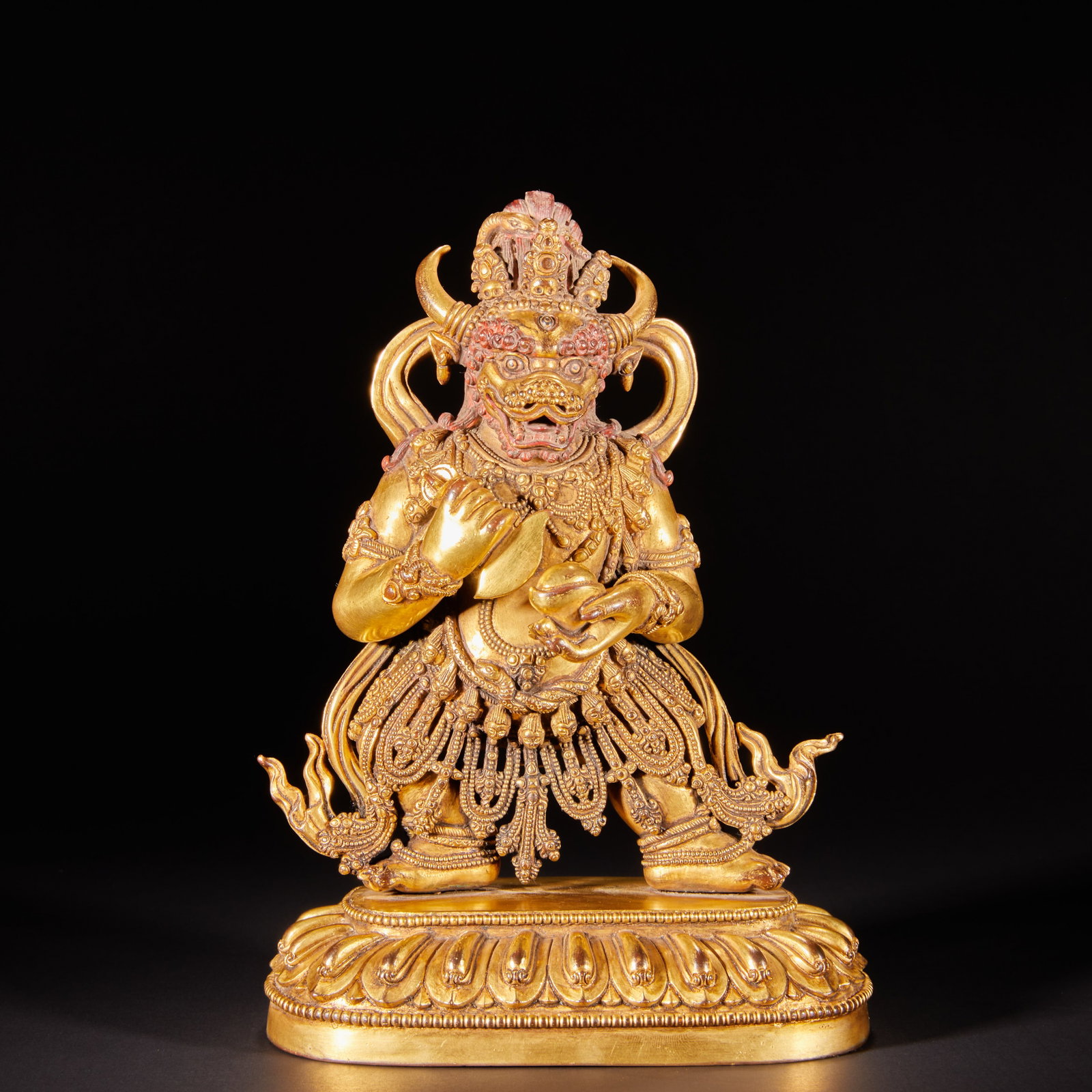 Qing Dynasty gilded hell Lord Bodhisattva: H:20cm W:14.2cm