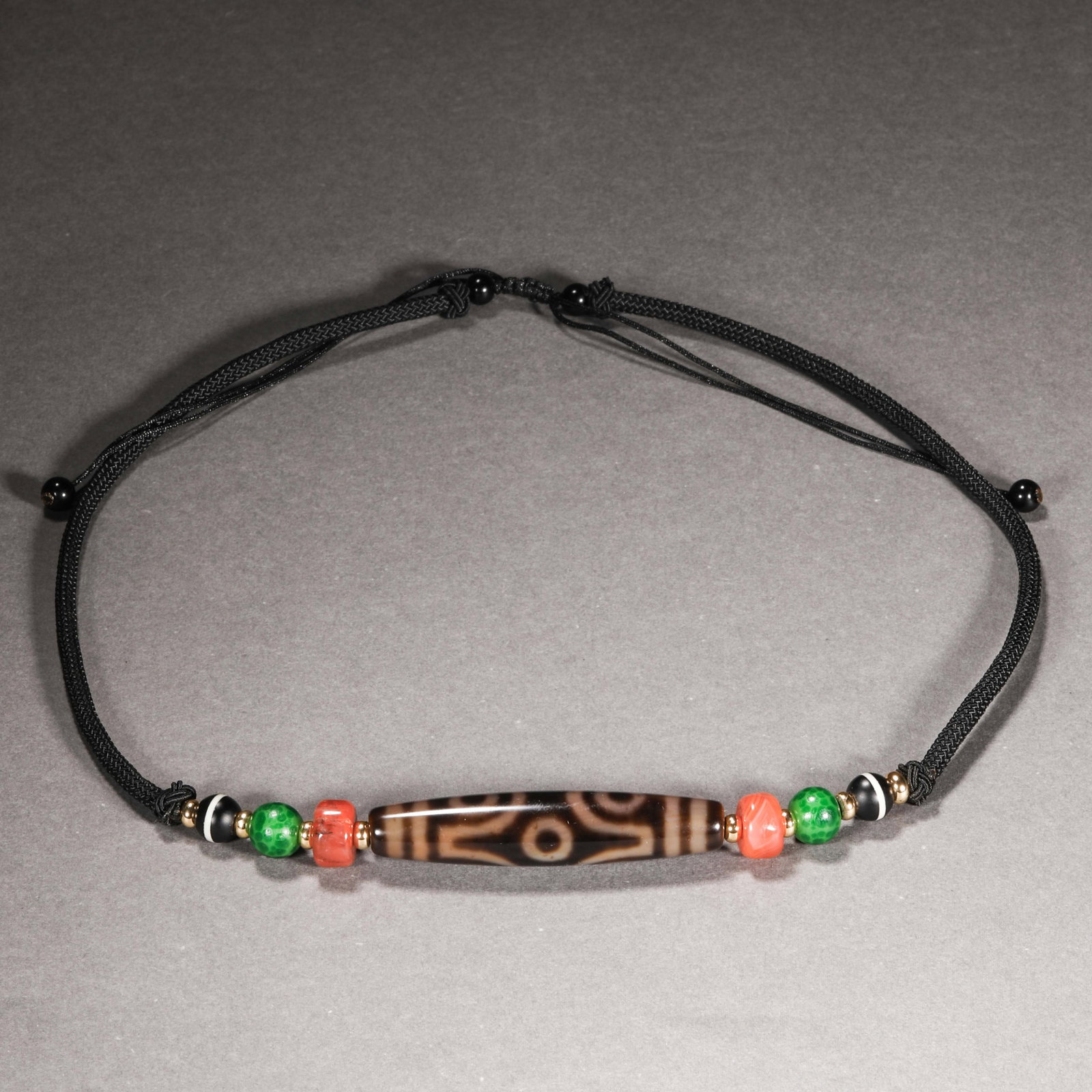Before the Ming Dynasty, cinnabar six-eyed beads: H6cm W1.3cm Wight30g