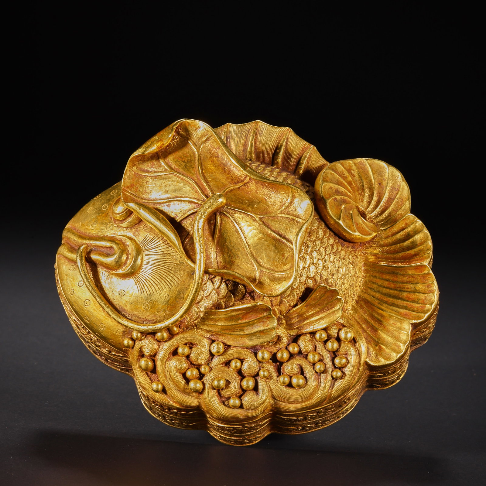 Before the Ming Dynasty, gold-made multi-fish Duofu powder box: H5.5cm W12cm Wight336g