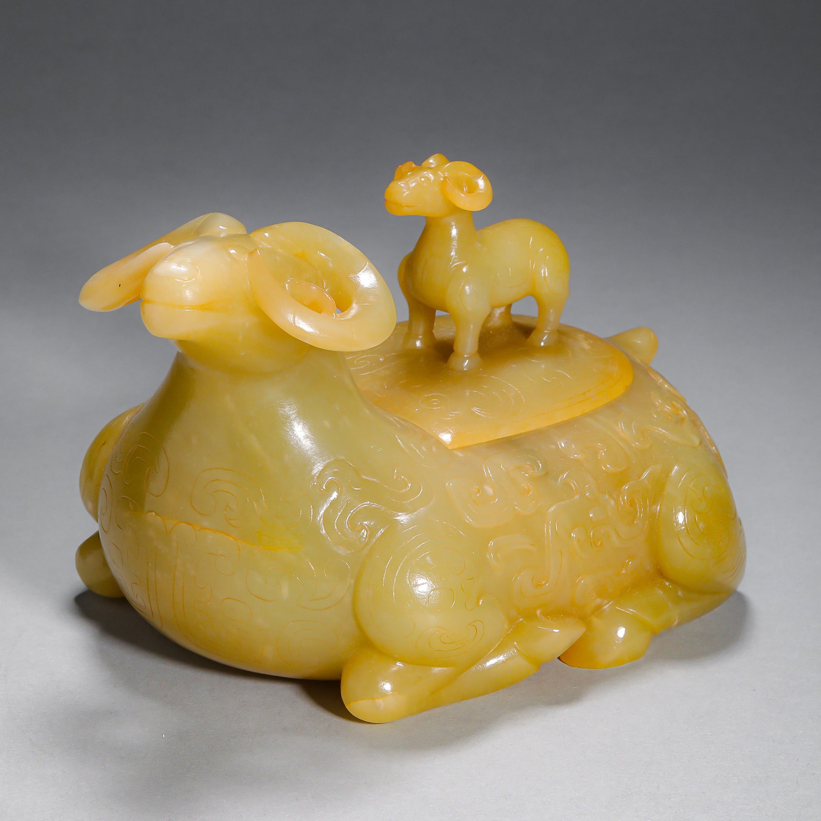 Before the Ming Dynasty, Hetian jade deer pen wash: H9cm W14cm Weight739g