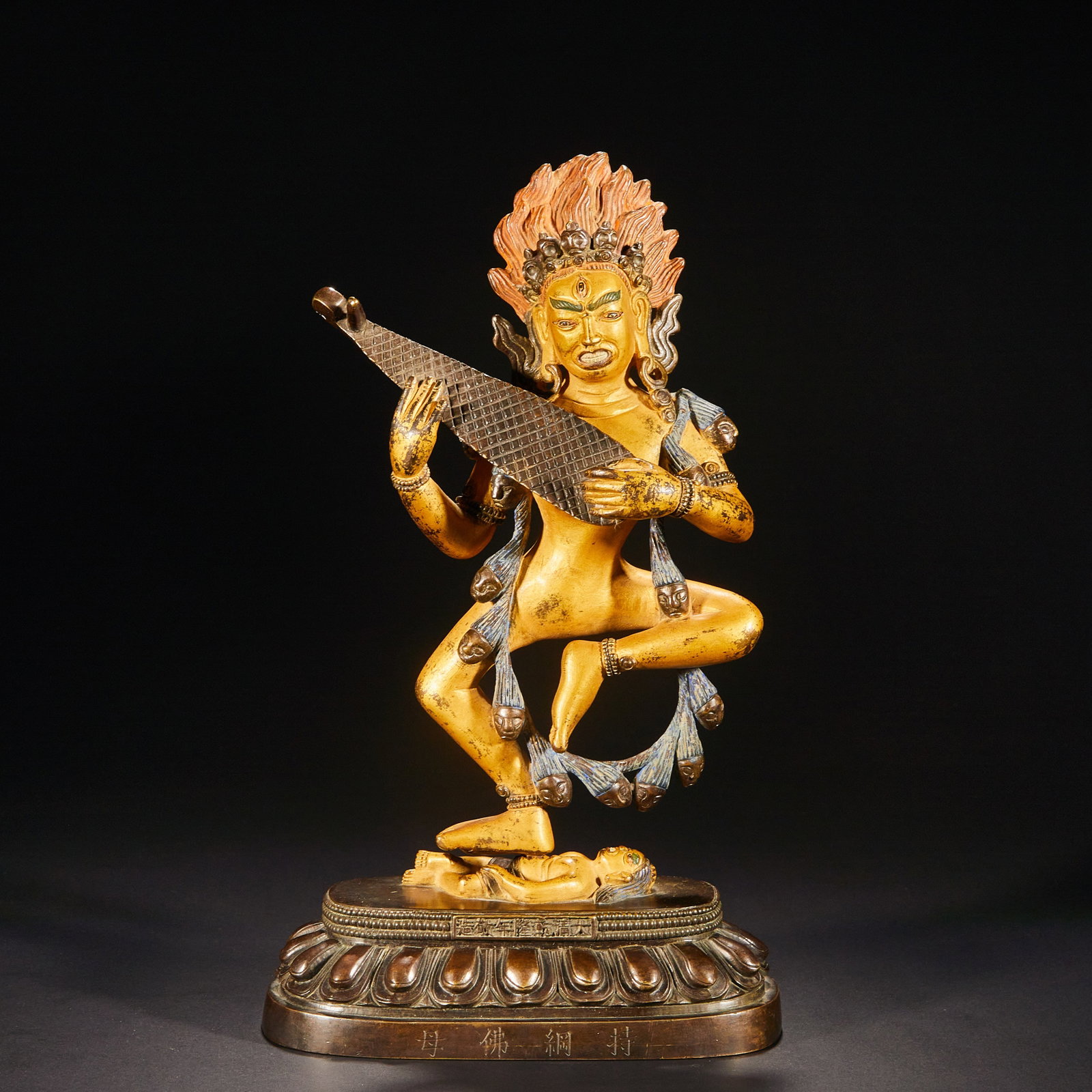 In the Qing Dynasty, the six-product Buddha House held the Buddha's mother. (1 of 10)