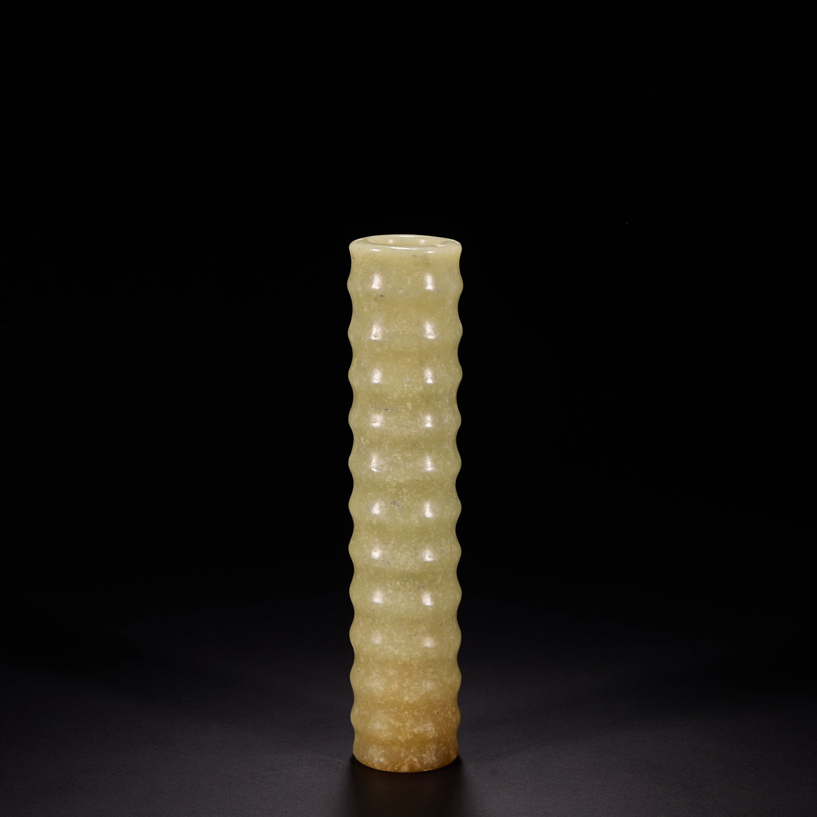 Before the Ming Dynasty, Hongshan culture held hands. (1 of 7)