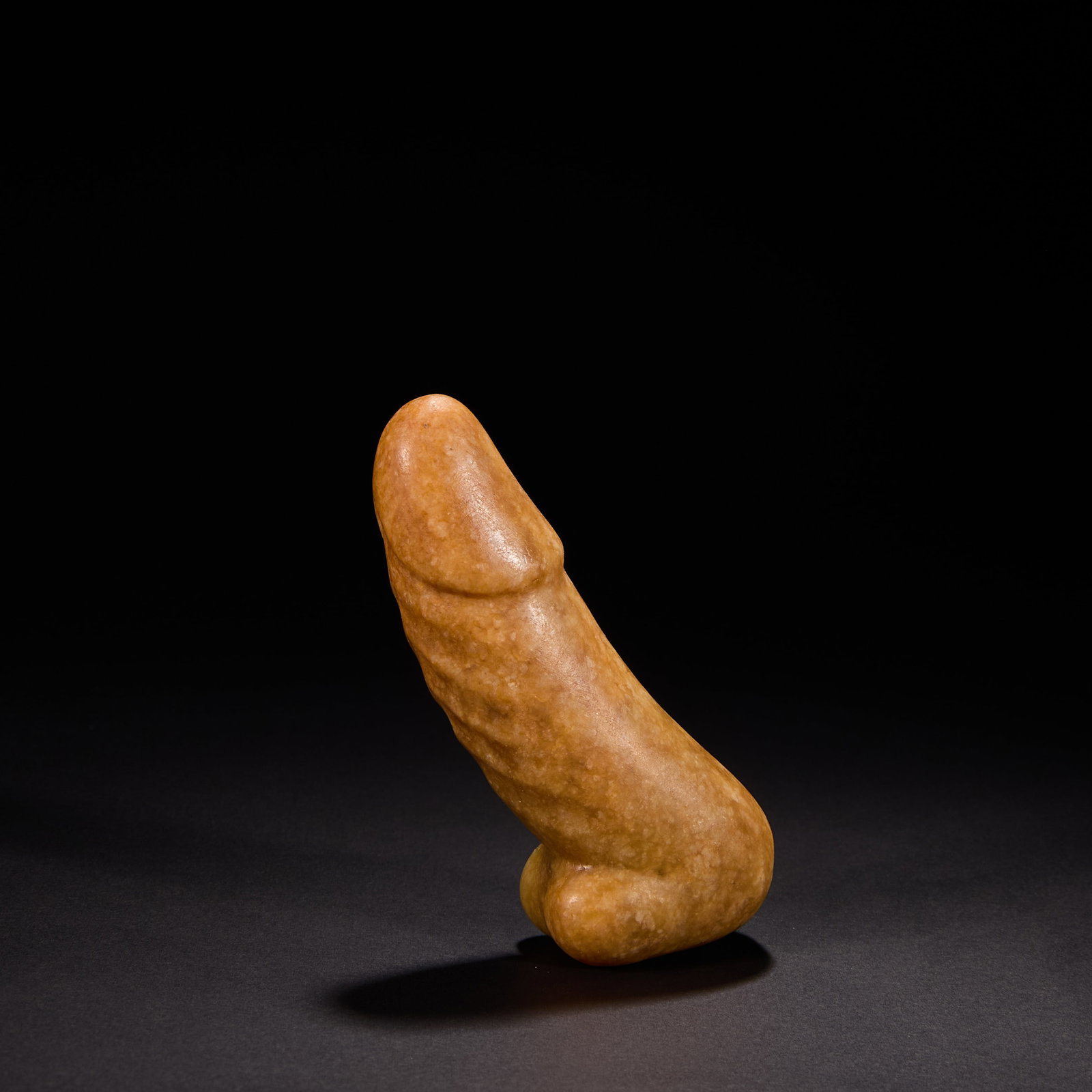Yang Vesps of Hongshan Culture Before Ming Dynasty: H9 cm W4 cm Weight129 g