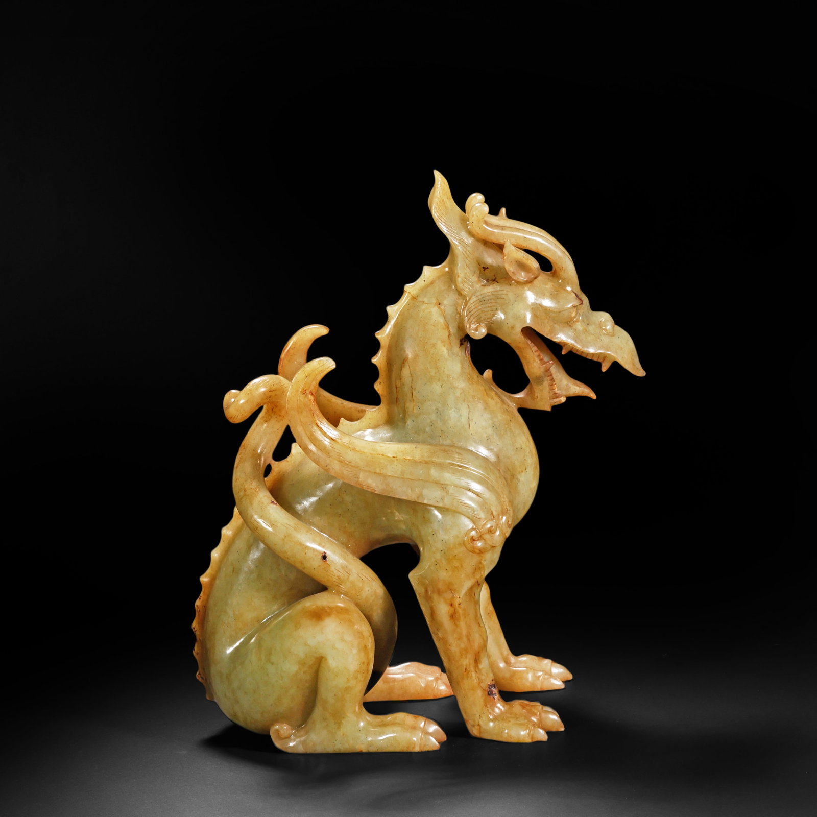 Hetian Jade Dragon-shaped Carvings Before the Ming Dynasty: H23cm W18cm Weight2263g