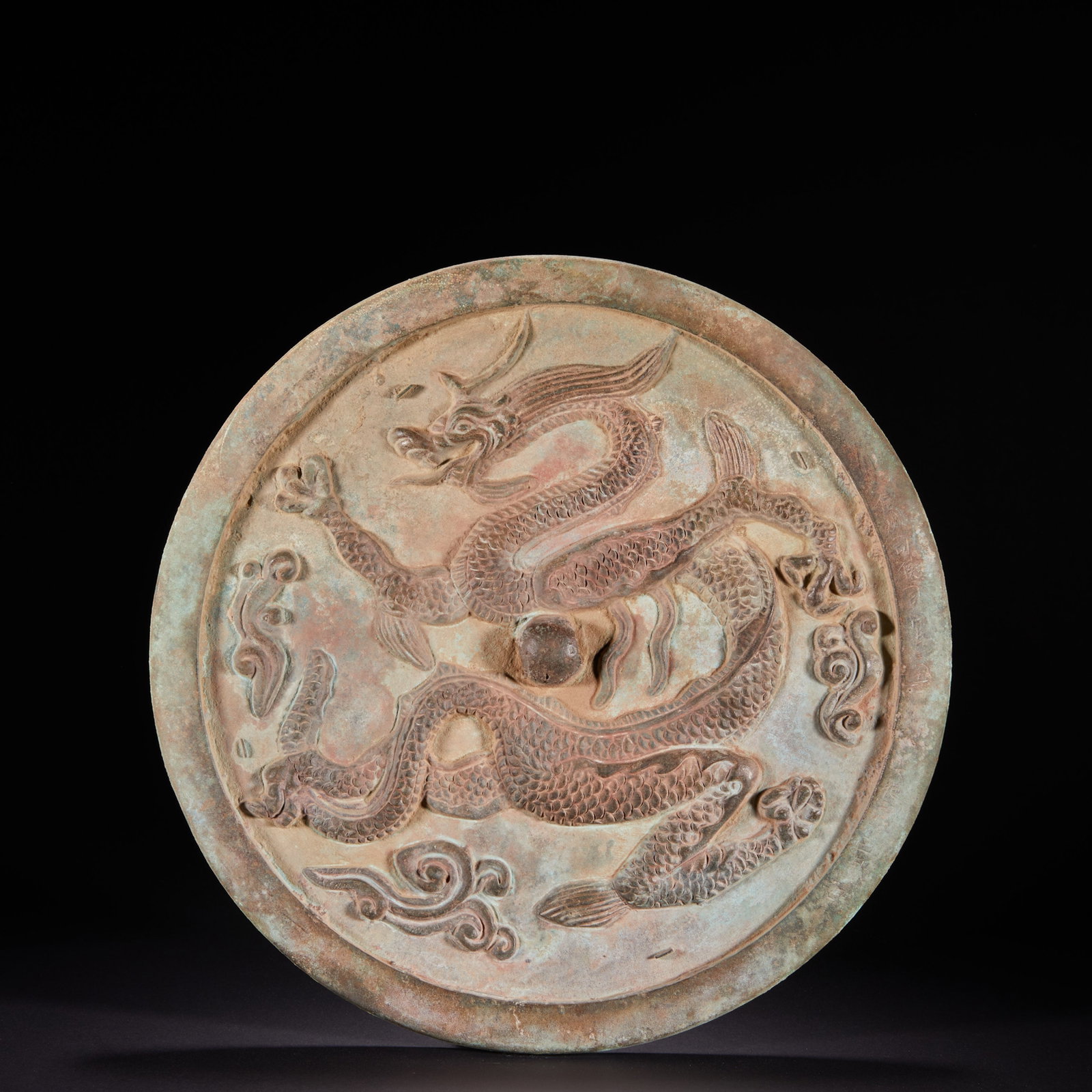 Before Ming Dynasty, bronze mirror with dragon pattern (1 of 10)