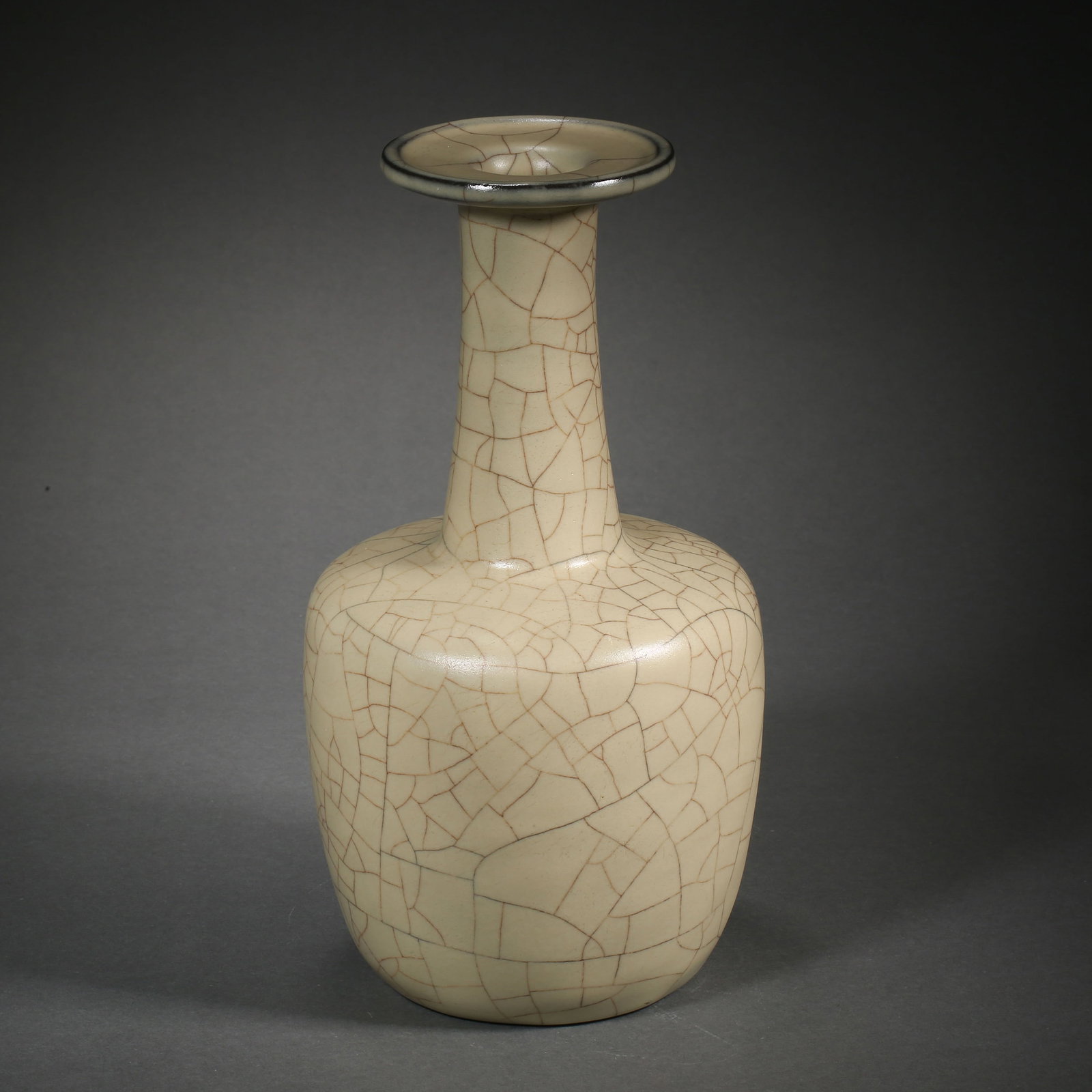 Chinese official kiln bottle before Ming Dynasty (1 of 7)