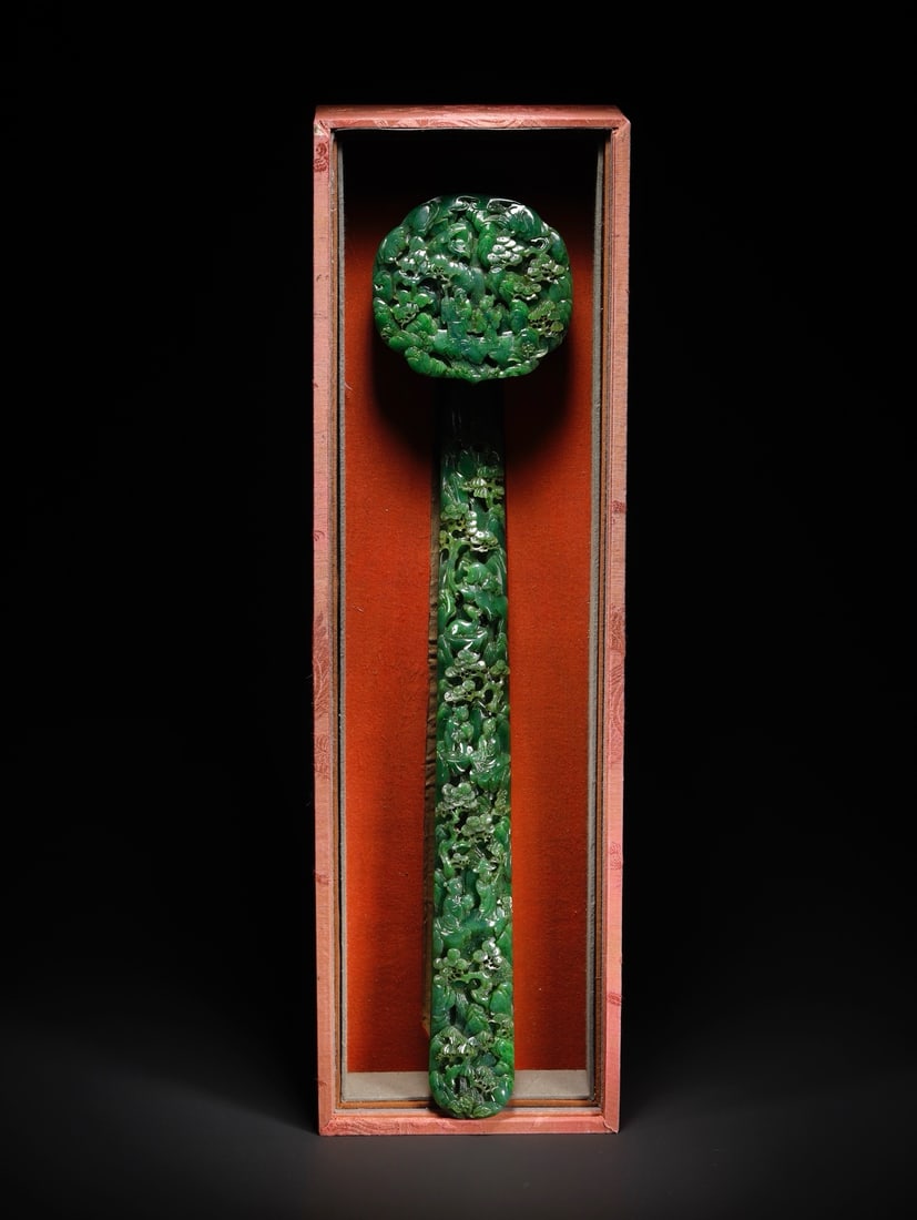 Hetian Bi in Qing Dynasty Yu Qunxian Celebration Ruyi: H51.5 cm W11 cm Wight 1209g
