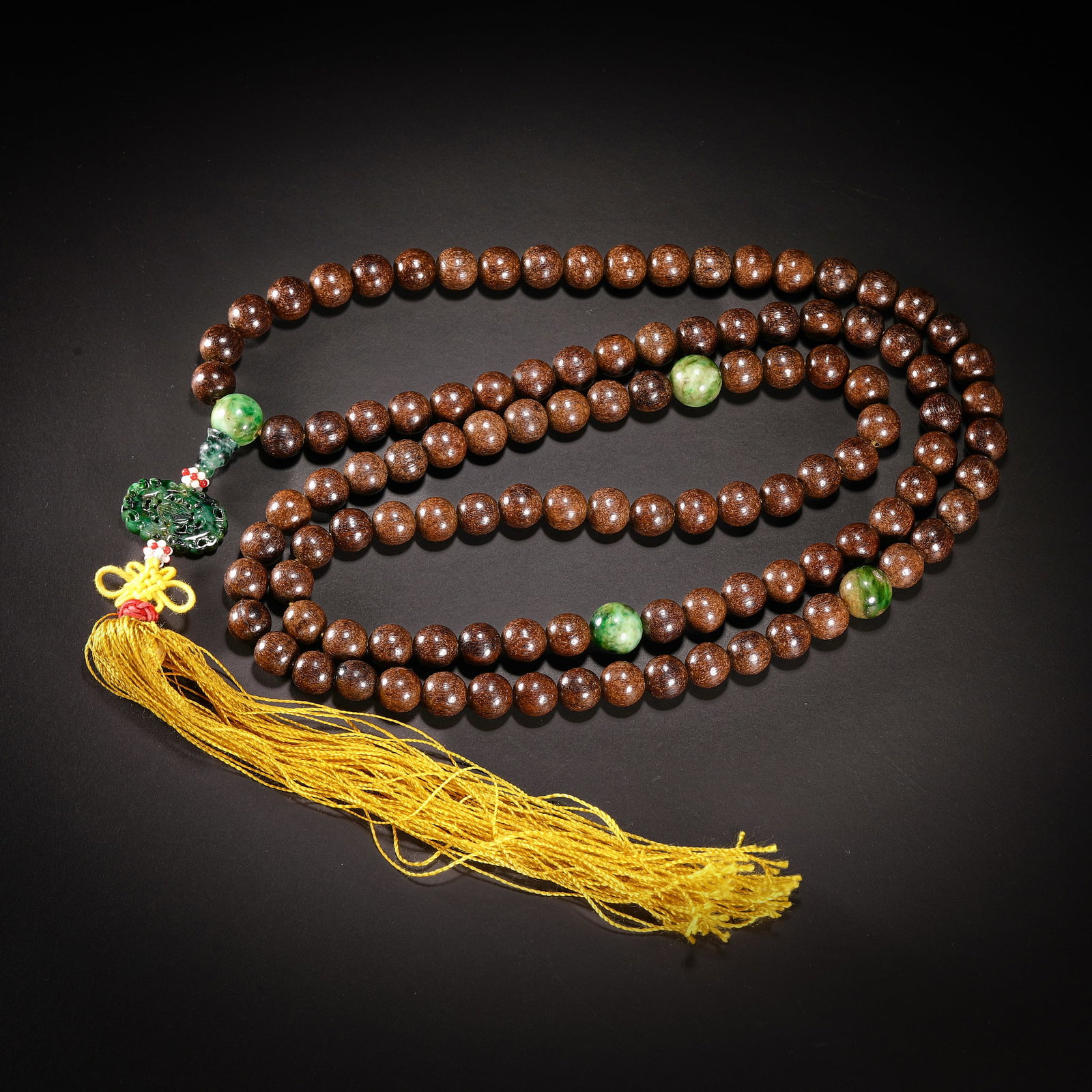 A set of agarwood beads in Qing Dynasty (1 of 10)