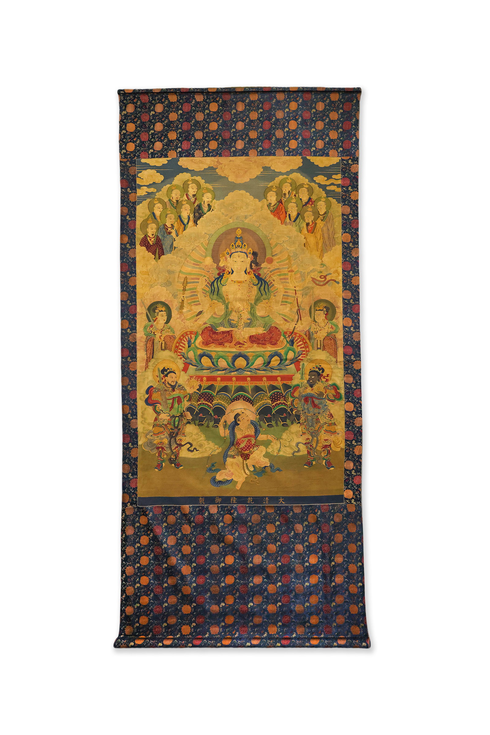 In the Qing Dynasty, the tapestry silk boundless longevity Buddha Thangka: H 180cm W88 cm