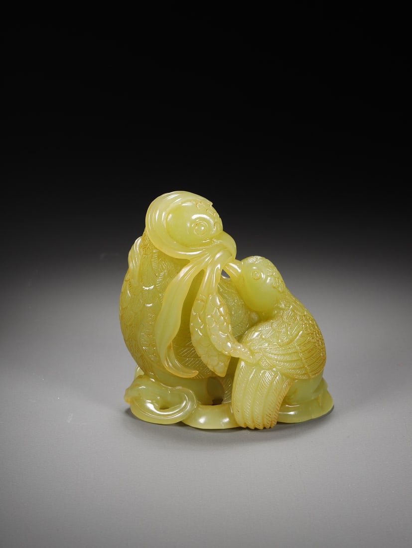 Qing Dynasty Hetian Topaz Year-to-year peace ornaments,: H7 cm W 6.2cm Wight176 g