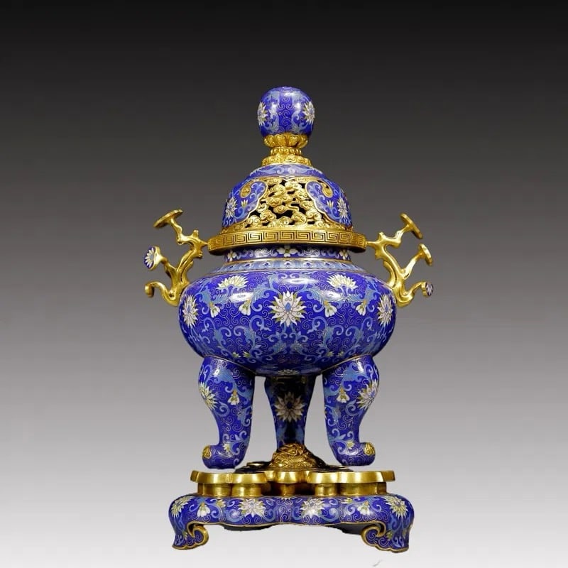Qing Dynasty cloisonne enamel Ganoderma ear fumigation furnace: H 41cm W27 cm Wight57000 g