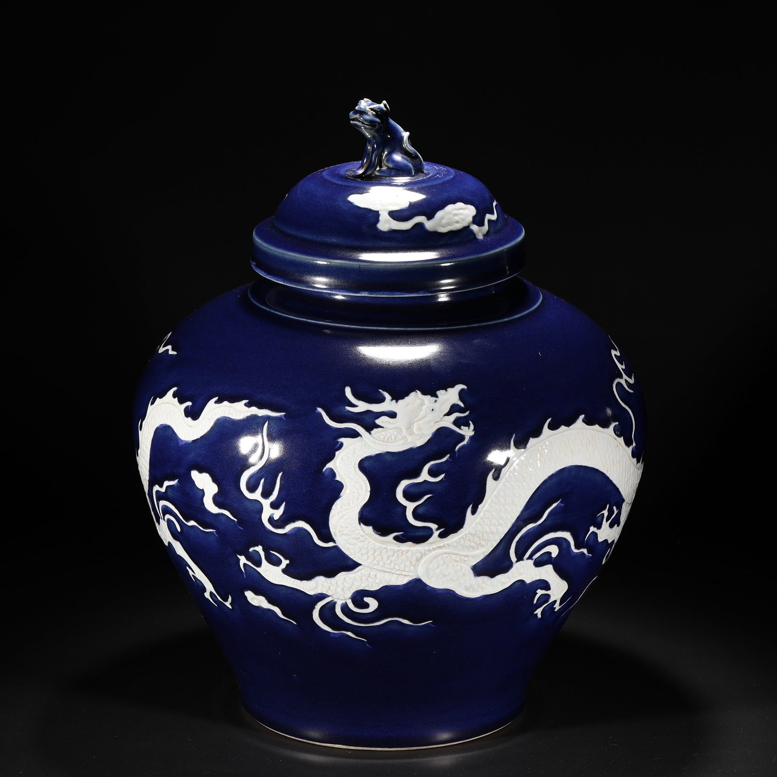 Ming Dynasty Blue White Dragon Cover Jar: H40cm W30cm