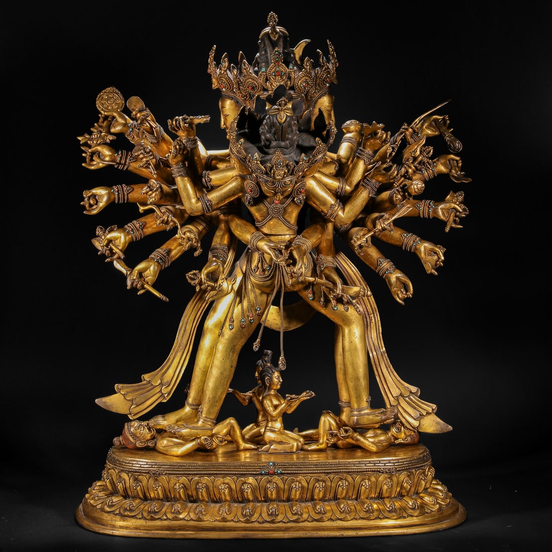 Ming Dynasty bronze gilt on music King Kong: H90cm W68cm