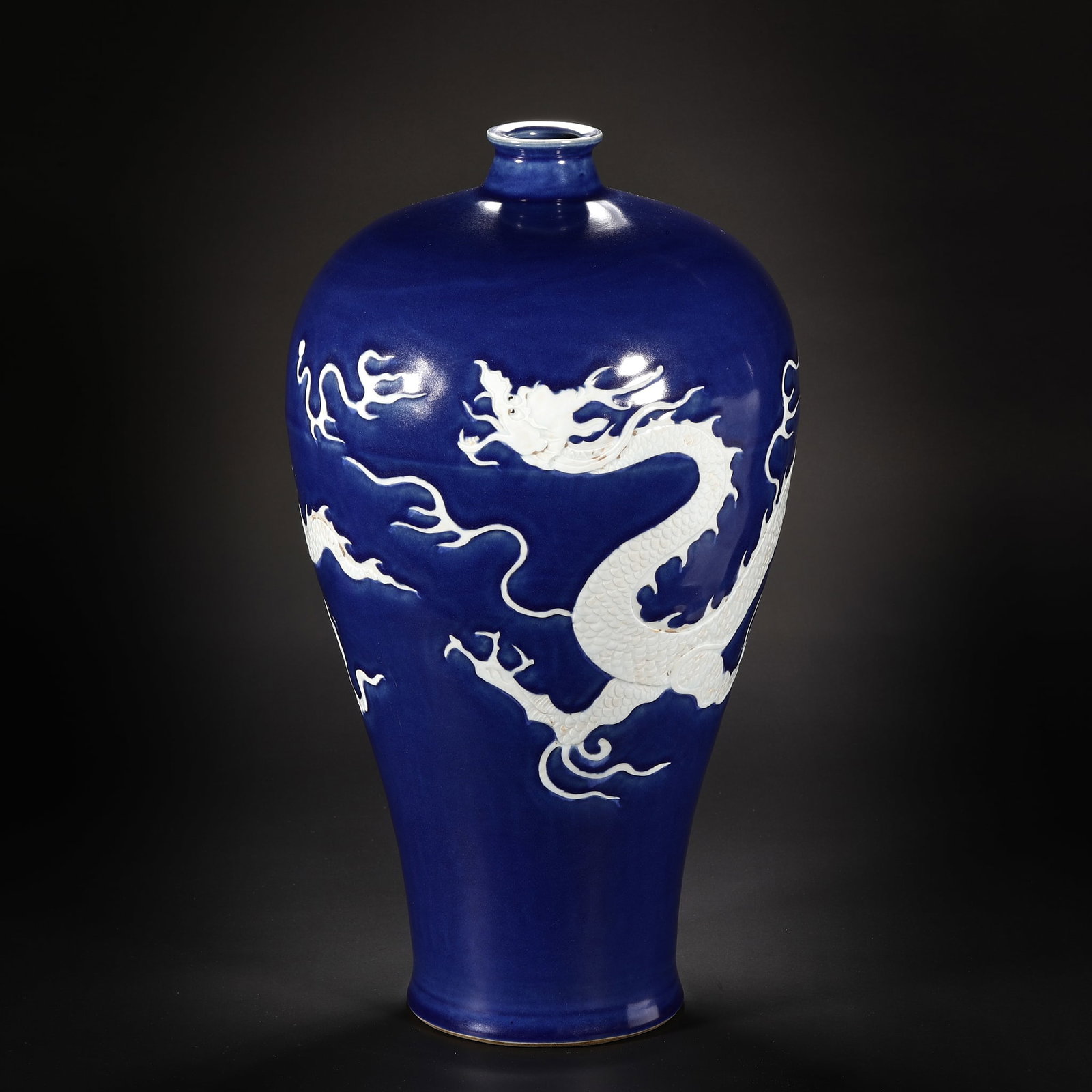 Ming Dynasty Blue-ground Dew White Dragon Pattern Jade Huchun: H42cm W23cm