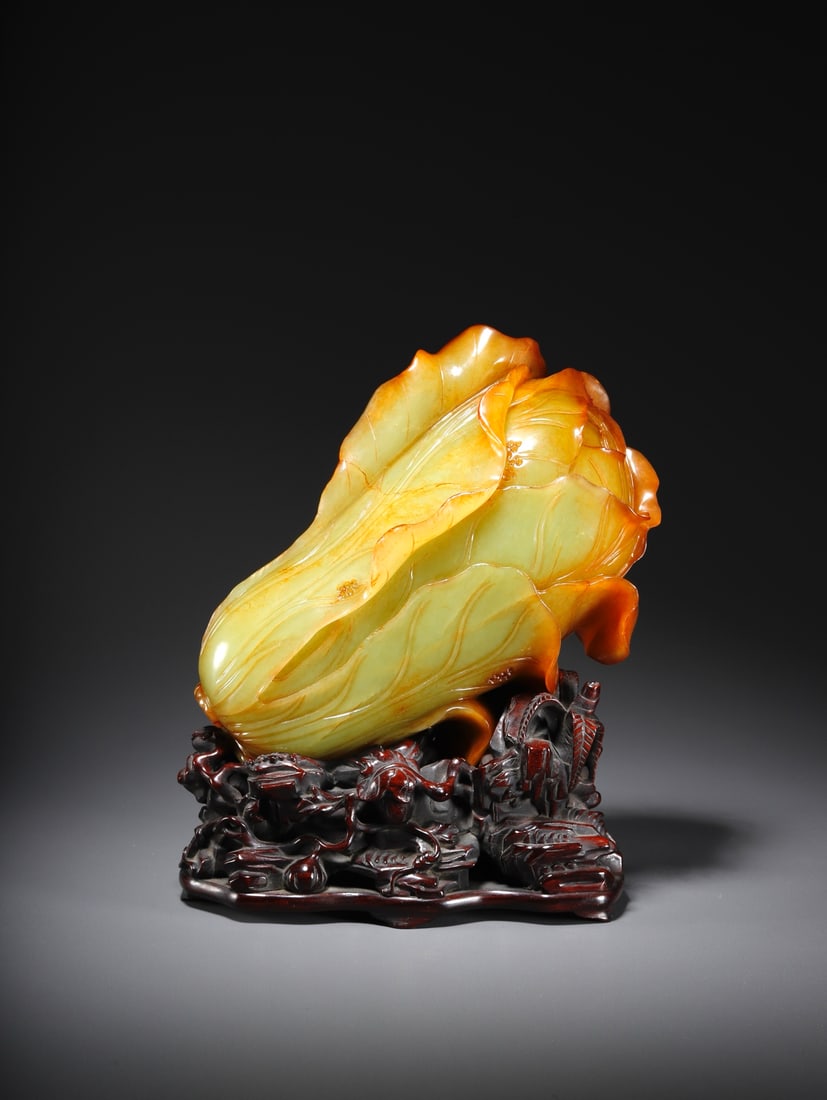 Ornaments of Hetian Yellow Jade Cabbage in Qing Dynasty: H17.8cm W11.2cm Weight:1260g