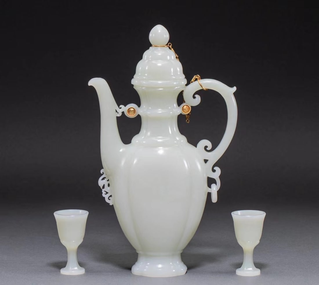 Before the Ming Dynasty, Hetian Jade and Gold Pot: H21.5cm W13cm
