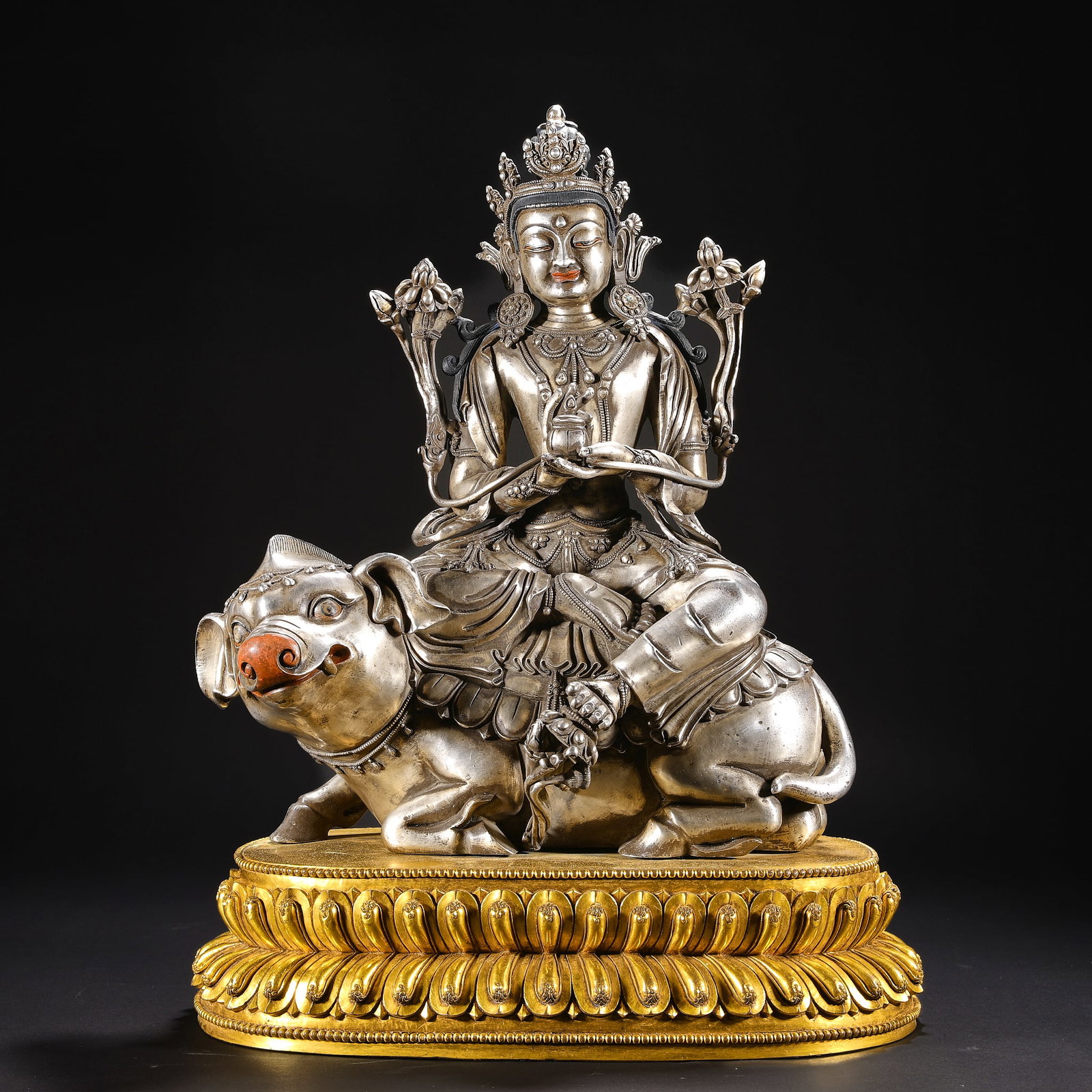 Silver statue of the mother of the Ming Dynasty (1 of 15)