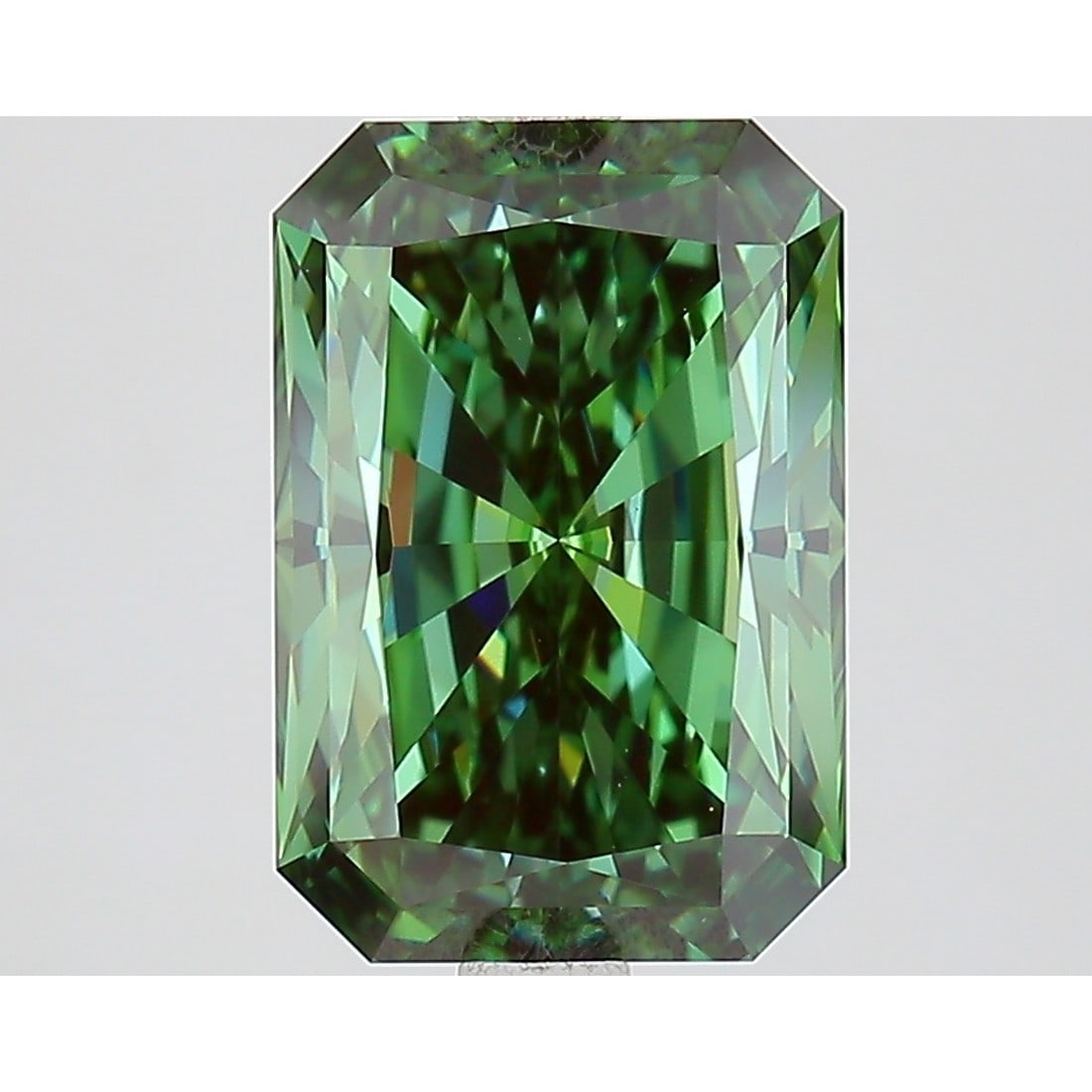 3.62 ct, Fancy Vivid Green/VVS2, Radiant cut IGI Graded Diamond: Click here to view HD 360 Spinning Image Click here to view Certificate Report IGI Graded S