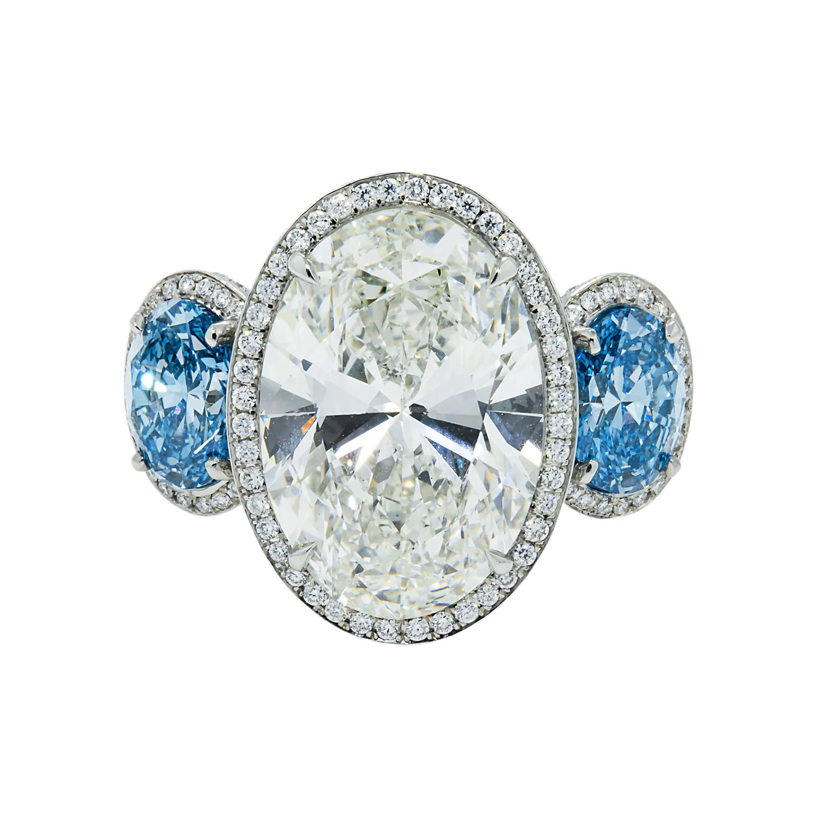 PT950 Platinum 18tcw White And Fancy Blue Diamond Ring: Gold Type: PT 950 Platinum Gold weight (gram): 14 Total Carat Weight of Lab Grown Diamonds (Approximate): 18 Total # of Lab Grown Diamonds: 111 Shape of Lab Grown Diamonds: Oval/Round Lab Gr