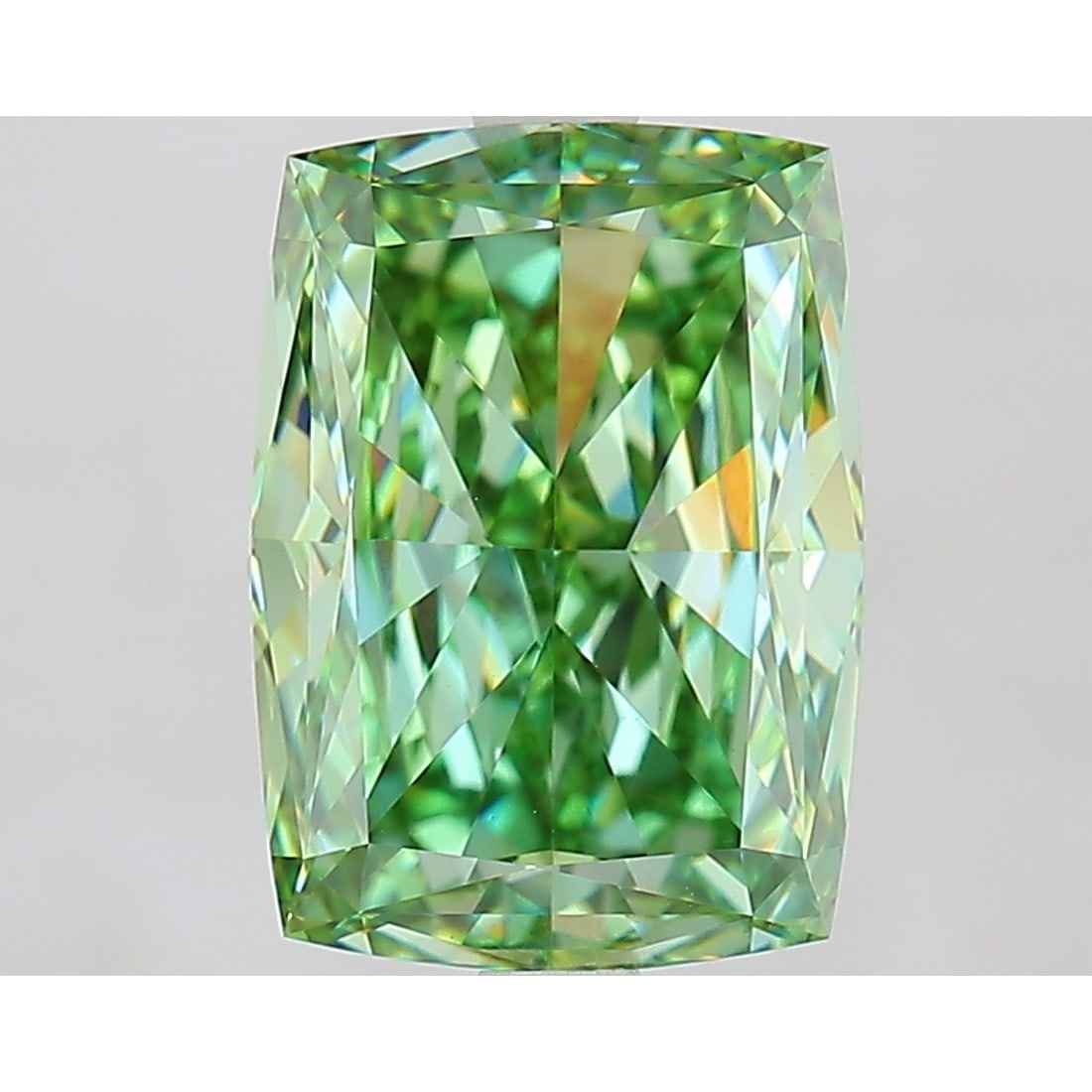 4.03 ct, Fancy Vivid Green/VVS2, Cushion cut IGI Graded Diamond (1 of 3)