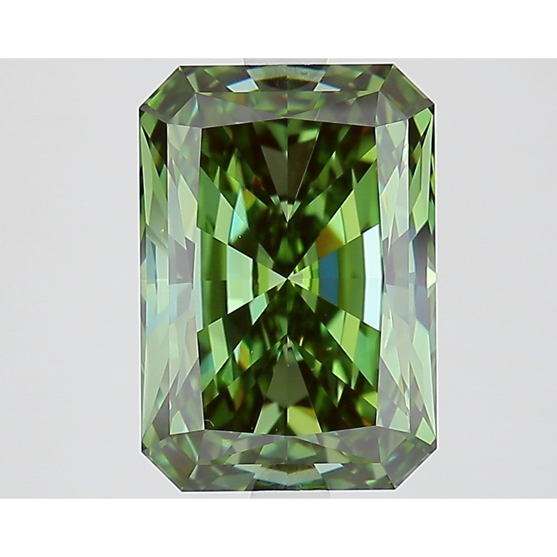 3.80 ct, Fancy Vivid Green/VVS2, Radiant cut IGI Graded Diamond: Click here to view HD 360 Spinning Image Click here to view Certificate Report IGI Graded S