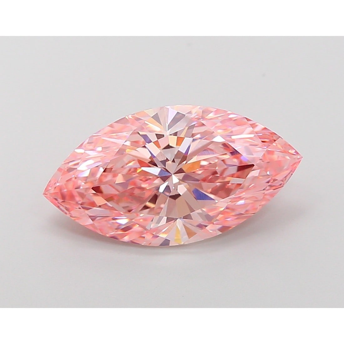 4.06 ct, Fancy Vivid Pink/VVS2, Marquise cut IGI Graded Diamond (1 of 3)