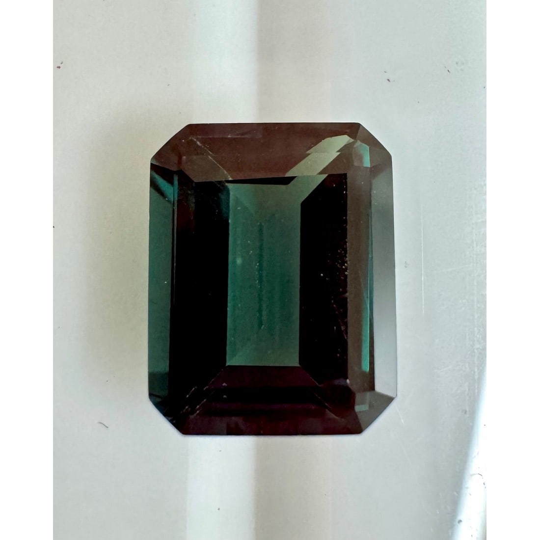 3.92 ct. (IGI) Emerald Cut Lab Grown Alexandrite: Click here to view Certificate Report IGI Graded Gemstone Type: Alexandrite (Lab Grown) Cut Shape: Emerald Measurement (Appro.): 10.