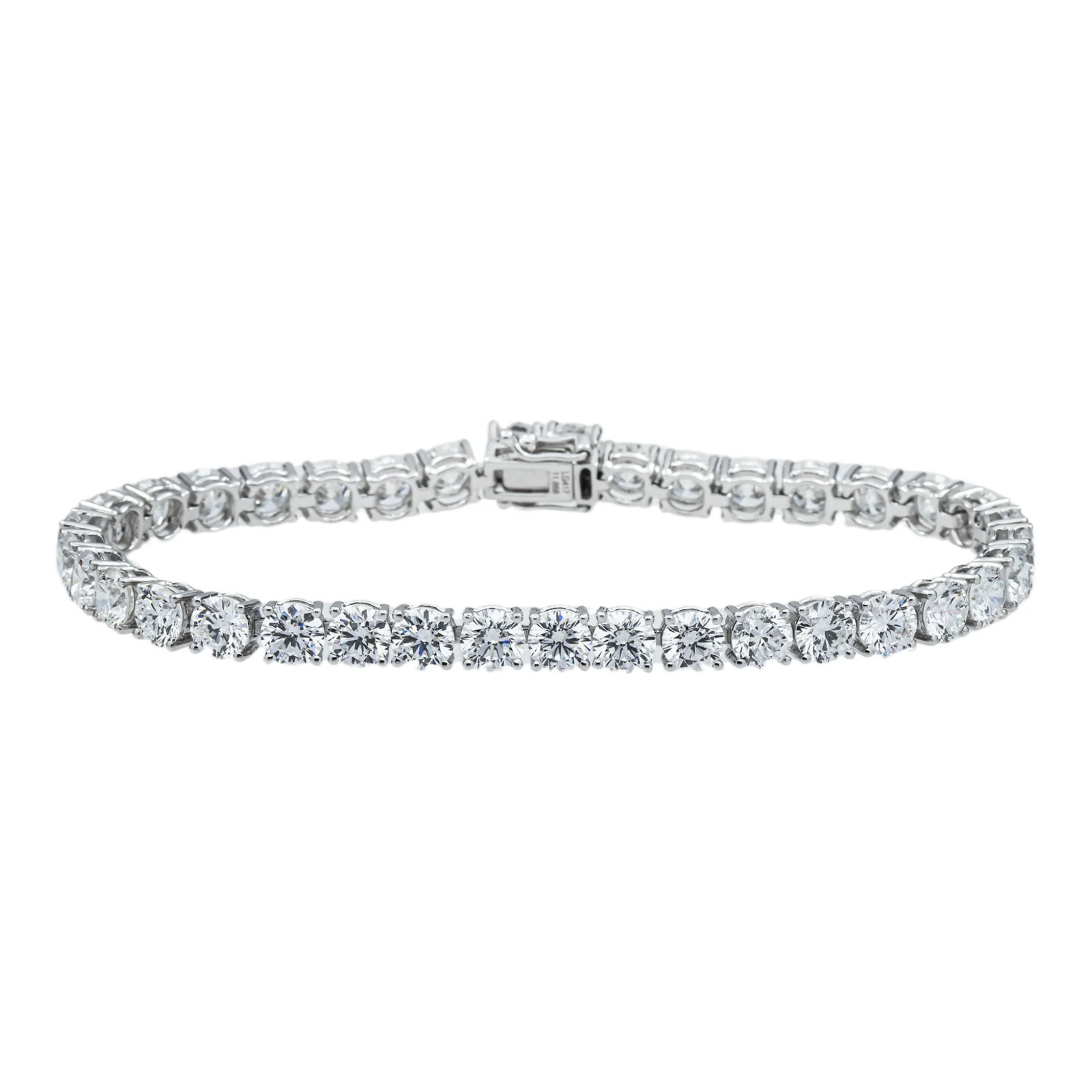 18kt White Gold 10.5tcw Classic Round Diamond Tennis Bracelet: Gold Type: 18 kt White Gold Gold weight (gram): 15 Total Carat Weight of Lab Grown Diamonds (Approximate): 10.5 Total # of Lab Grown Diamonds: 54 Shape of Lab Grown Diamonds: Round Lab Grown