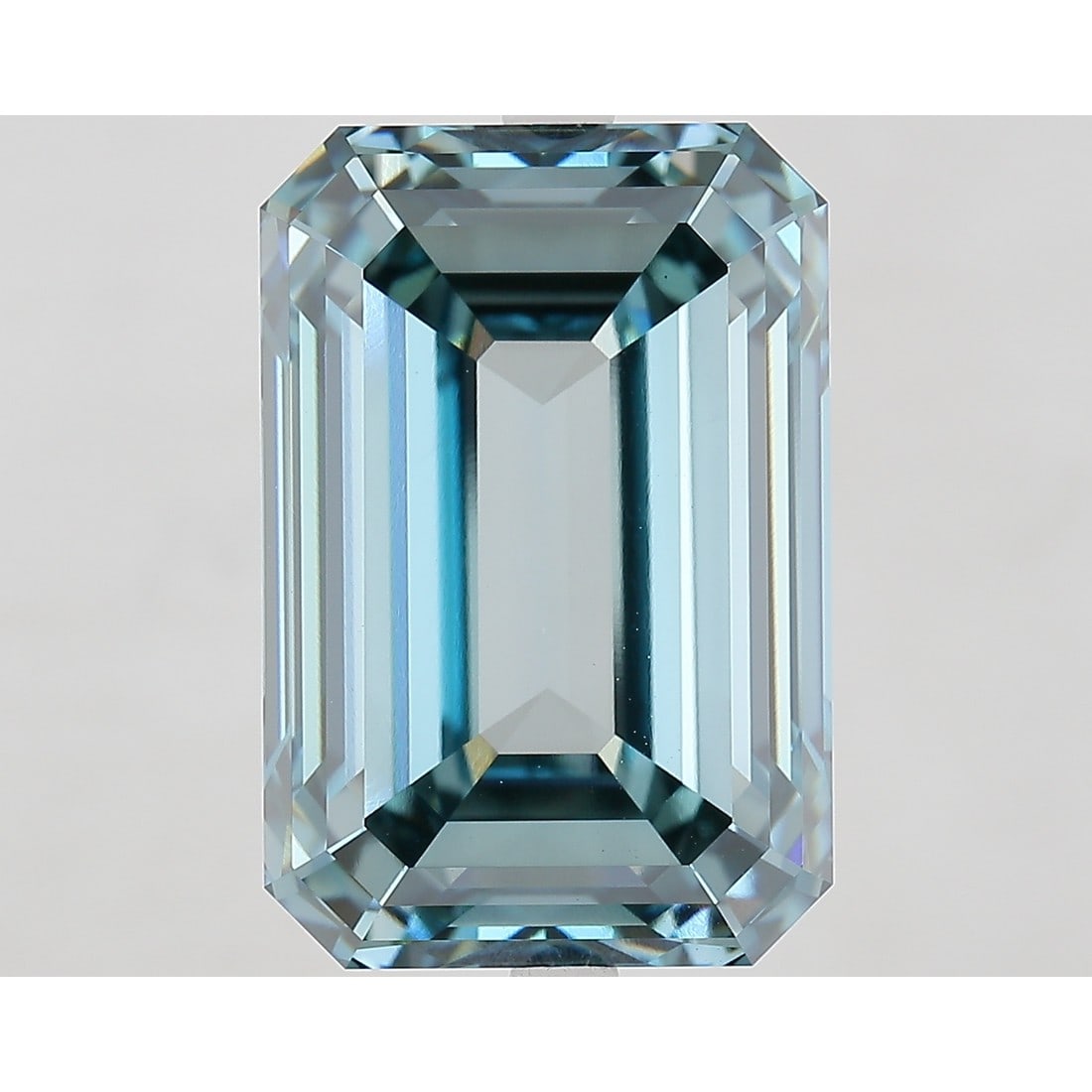 13.53 ct, Fancy Intense Blue/VVS2, Emerald cut IGI Graded Diamond (1 of 4)