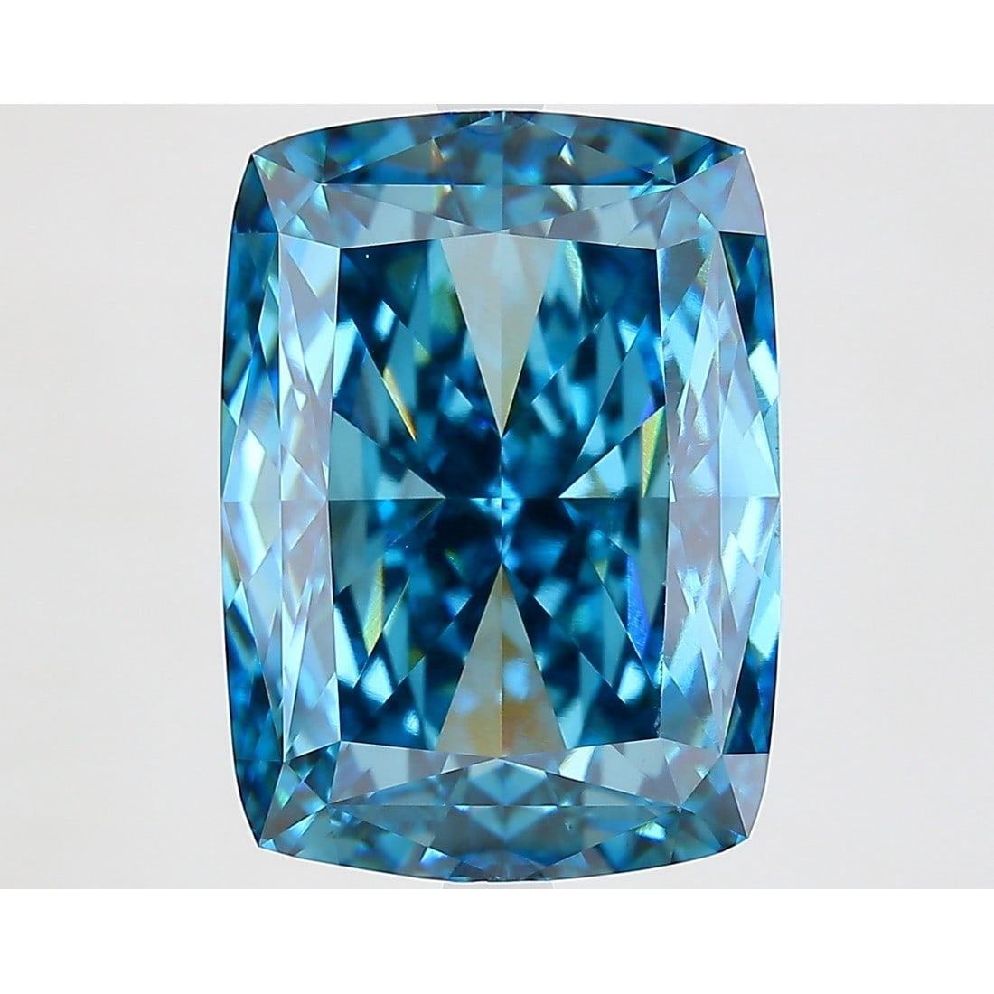 11.92 ct, Fancy Vivid Blue/VS1, Cushion cut IGI Graded Diamond (1 of 4)