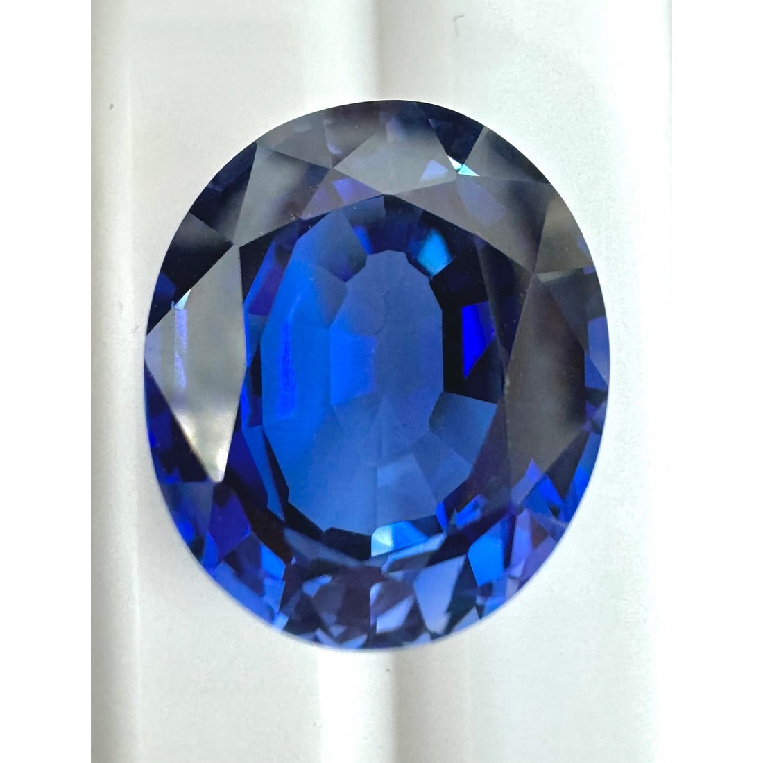 14.34 ct. (IGI) Oval Mixed Cut Lab Grown Blue Sapphire (1 of 4)