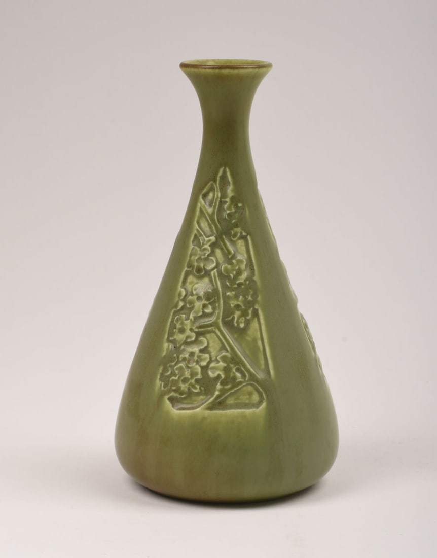 Rookwood Pottery Production Matte Green Vase (1 of 4)