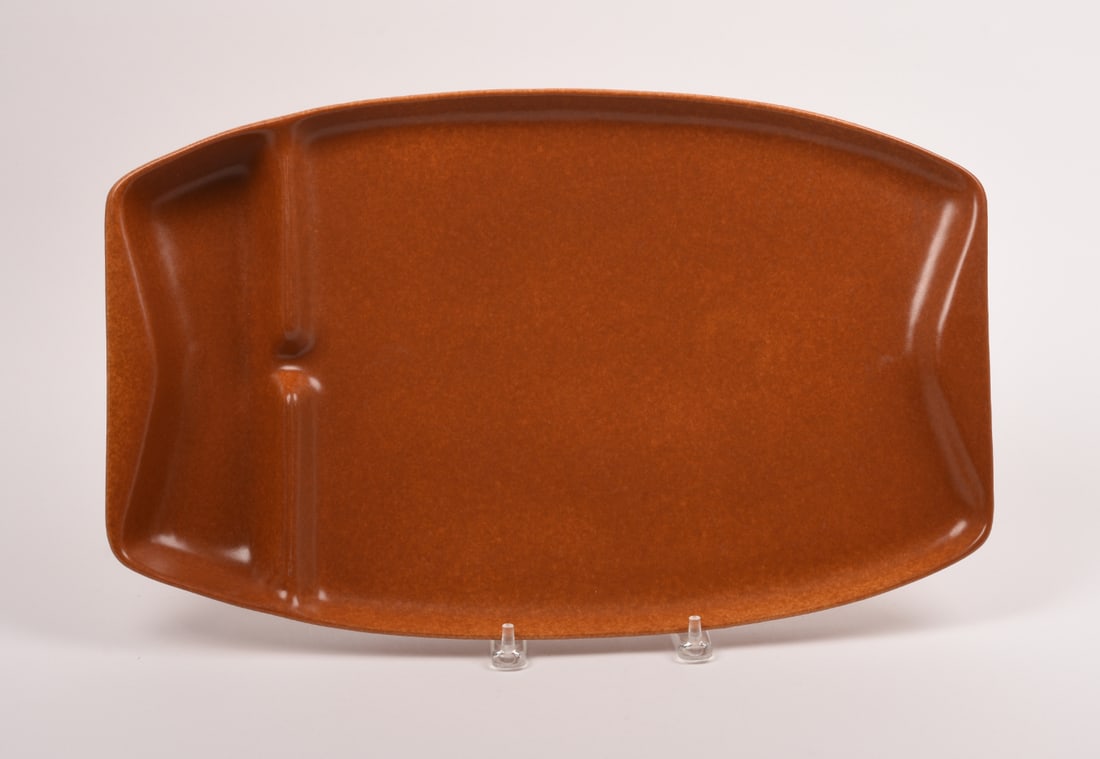 Roseville Raymor Terra Cotta Steak Platter with well.: 1 3/4 inches high, 19 3/4 inches wide, 12 1/4 inches deep, Marked Roseville Raymor USA 178