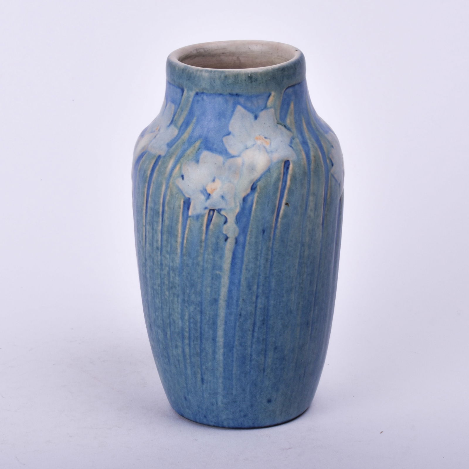 Newcomb College Vase (1 of 7)