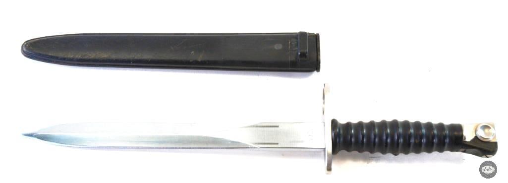 Swiss Sig Stgw. 57 bayonet: Swiss S.I.G. Stgw. 57 bayonet. The ?W + F? mark indicates assembly by Waffenfabrik Bern. Black hard polymer scabbard with steel insert. S/N: V/447543. 