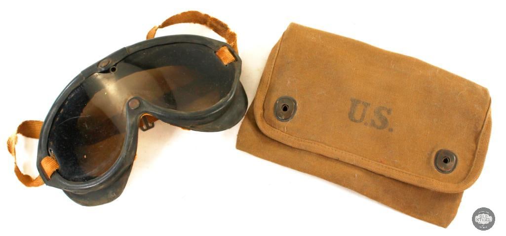 WWII US Army Tanker's Goggles with Pouch (1 of 2)
