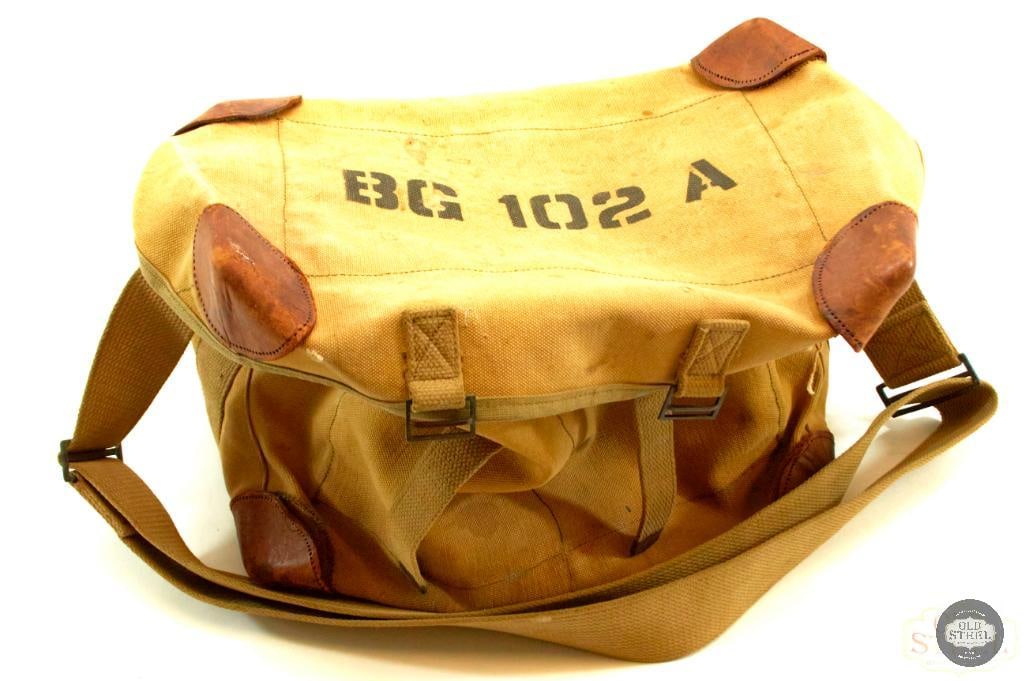 BG 102 A Radio Bag: Here on offer is a tan BG 102 A radio bag. The bag does have some signs of age with areas of discoloration or worn leather on the corners, but doesn't show any major damage. 
