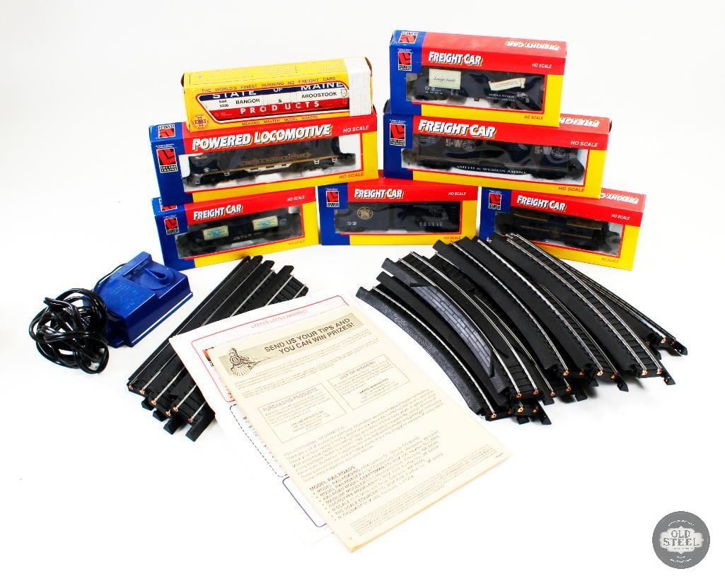 Smith & Wesson Model Train Set (1 of 10)