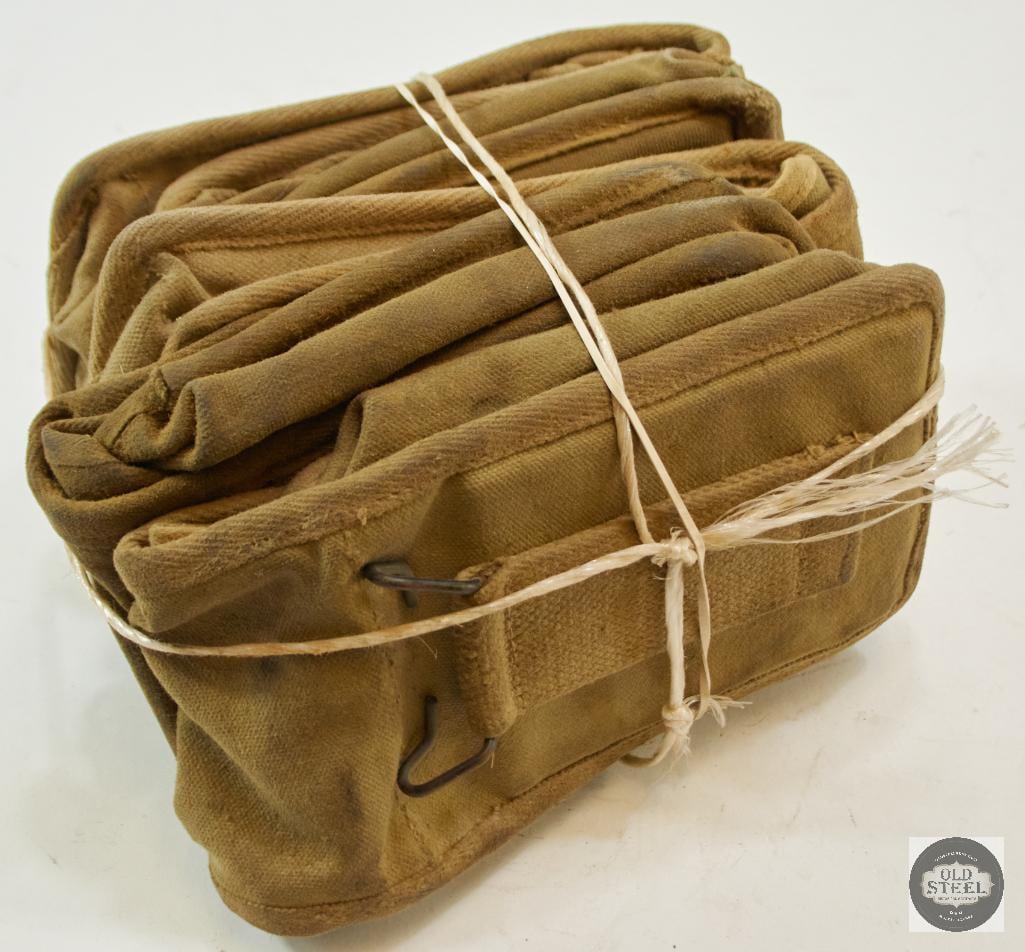 Lot of 5 Israeli IDF Pouches USED: Lot of 5 Israeli IDF Pouches USED THIS ITEM IS AS PICTURED WITH NO FURTHER ATTACHMENTS. ALL SALES ARE FINAL. PLEASE REFER TO THE AUCTION DESCRIPTION,