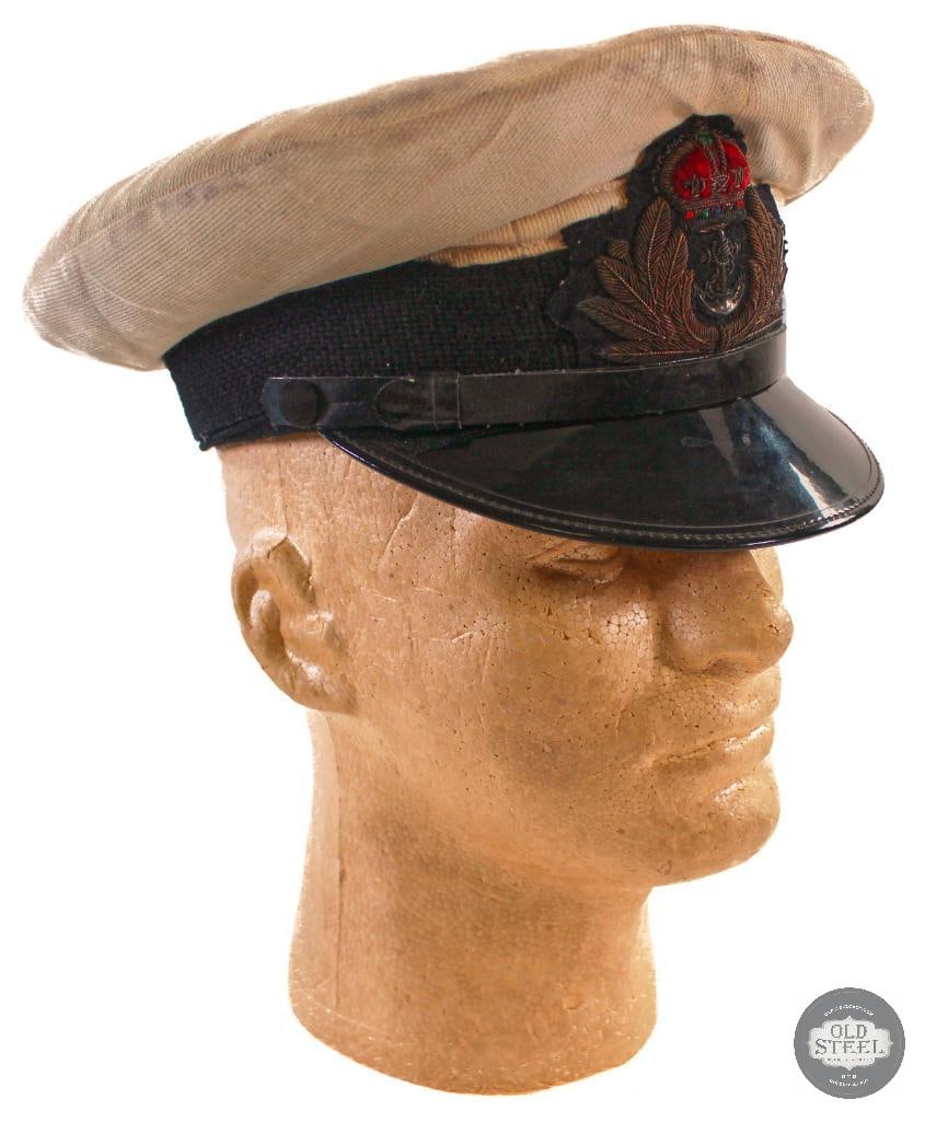 Royal Navy Commander's Visor: Up for bid here is a Royal Navy Commander's Visor. THIS ITEM IS AS PICTURED WITH NO FURTHER ATTACHMENTS. ALL SALES ARE FINAL. PLEASE REFER TO THE AUCT
