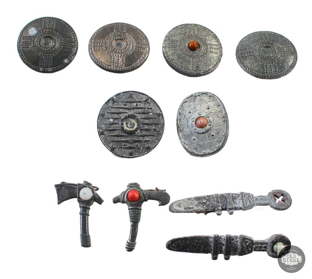 WWII German Donation Winter Relief Tinnies (1 of 2)