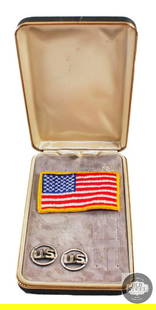 WWII US Medal Case with US Collar Devices and Flag Patch Inside: WWII US Medal Case with US Collar Devices and Flag Patch Inside THIS ITEM IS AS PICTURED WITH NO FURTHER ATTACHMENTS. ALL SALES ARE FINAL. PLEASE REFE